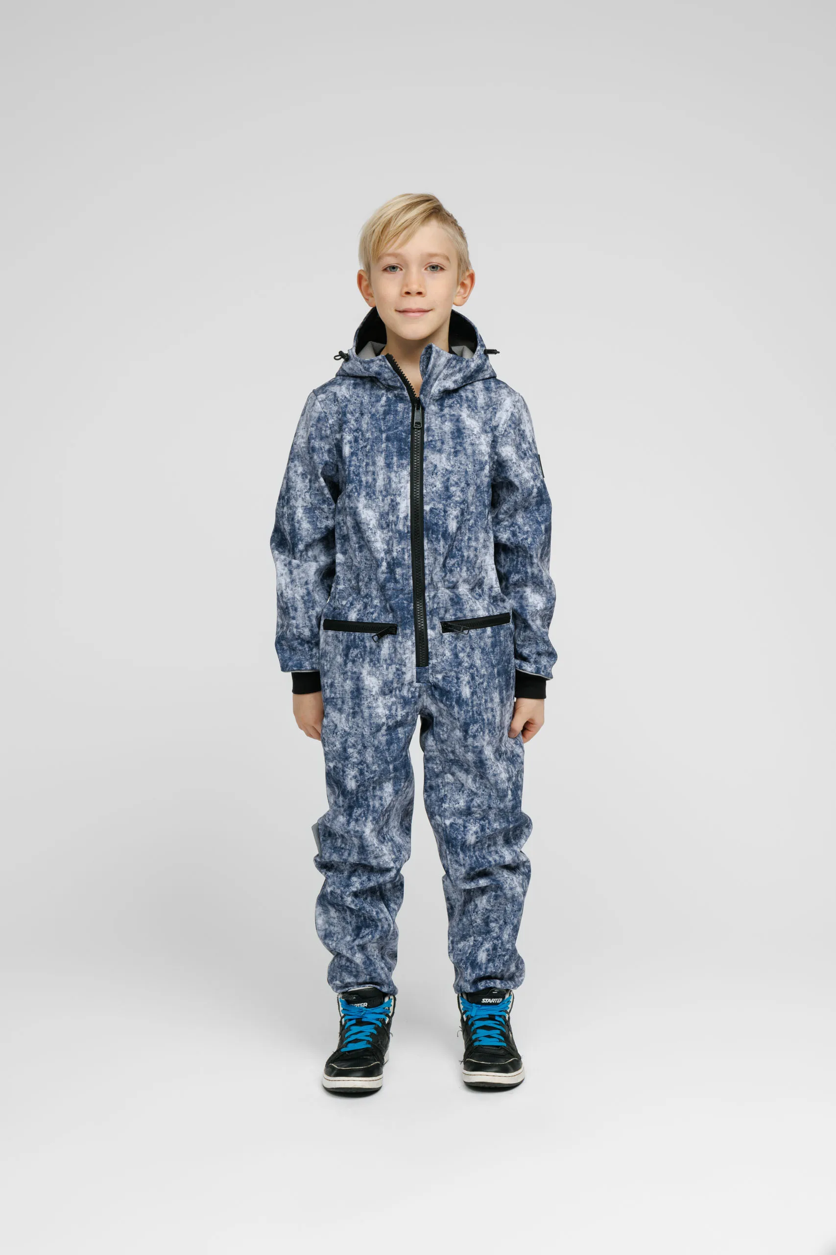 Nuckömuoti – Softshell Onesie lapsille – SÄTEET Nuckömuoti - Softshell Onesie lapsille - SÄTEET