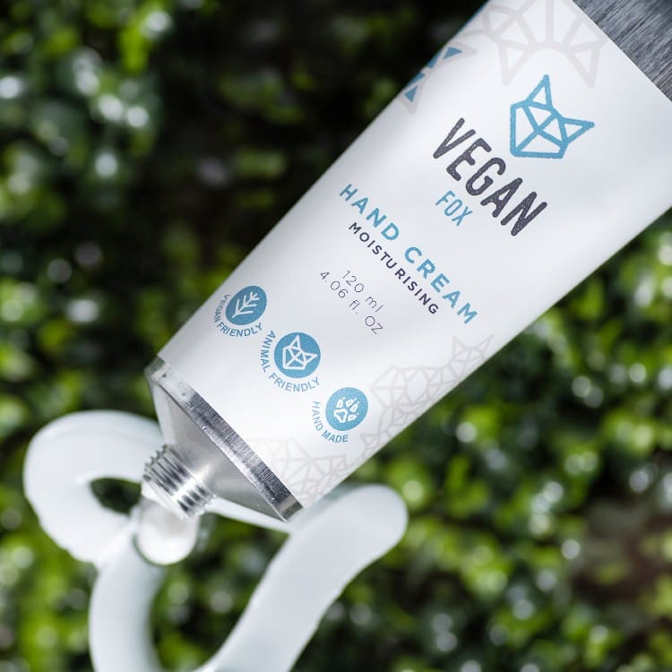 Vegan Fox – Kosteuttava käsivoide avokadoöljyllä, 120 ml Vegan Fox - Kosteuttava käsivoide avokadoöljyllä, 120 ml