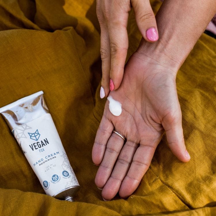 Vegan Fox – Kosteuttava käsivoide avokadoöljyllä, 120 ml Vegan Fox - Kosteuttava käsivoide avokadoöljyllä, 120 ml - Image 2