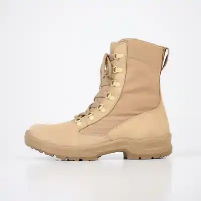 Sotilaalliset saappaat